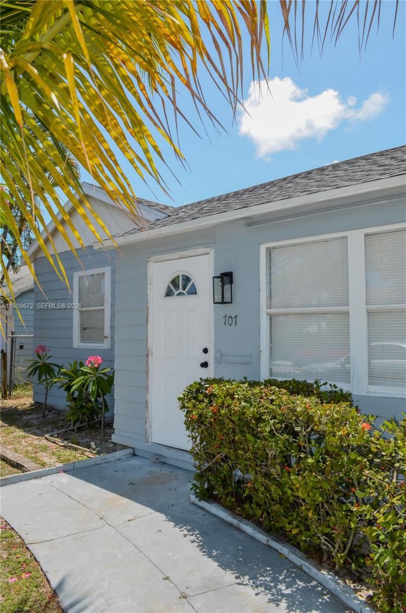 707 N J St, Lake Worth, FL 33460 Photo