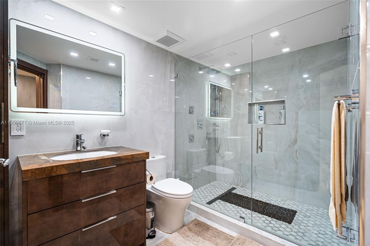 9559 Collins Ave, Unit S8-F, Surfside, FL 33154 Photo