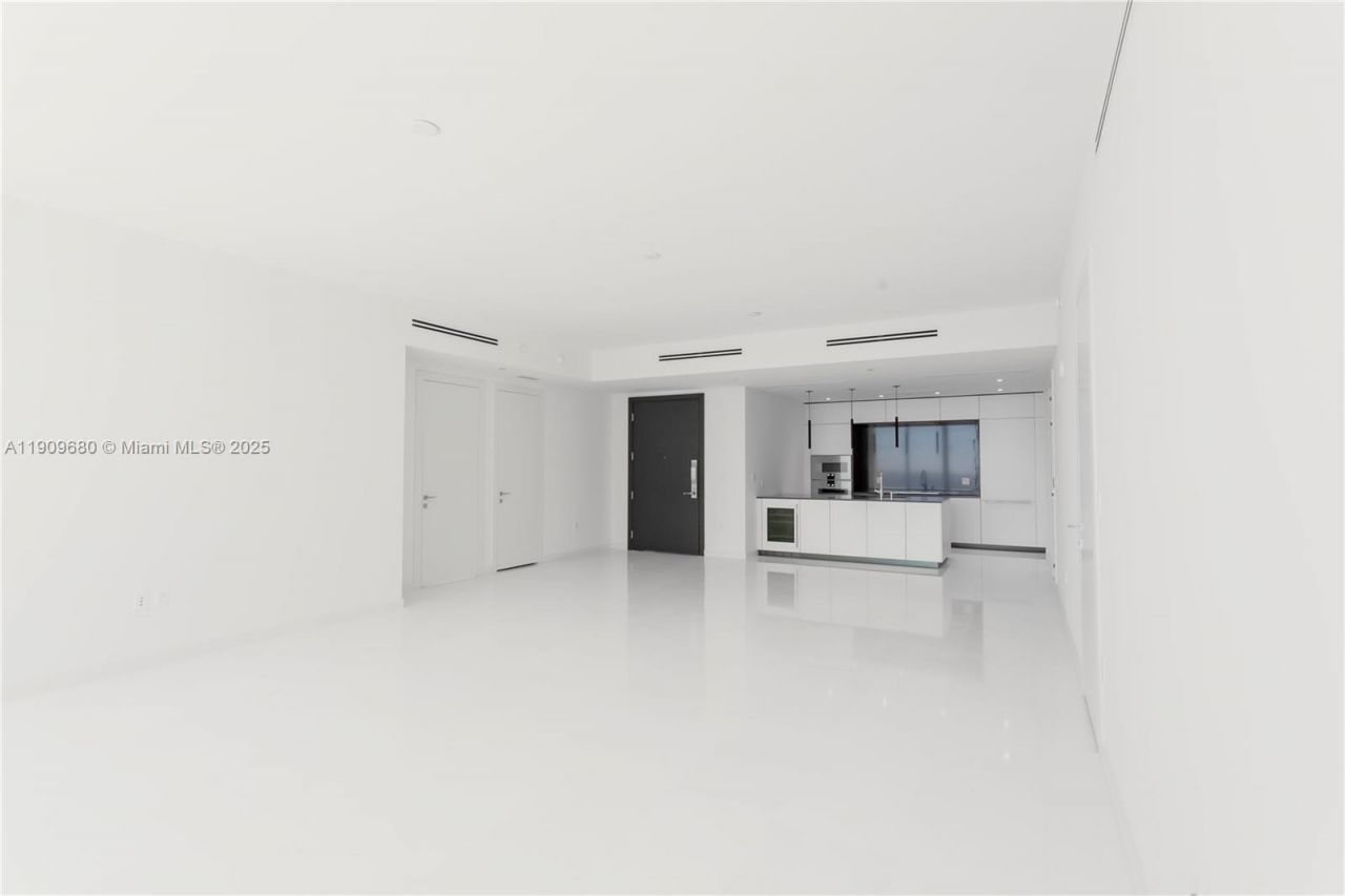 300 Biscayne Blvd Way, Unit 1003, Miami, FL 33131 Photo