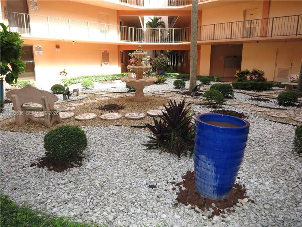 8600 SW 133rd Ave Rd, Unit 418, Miami, FL 33183