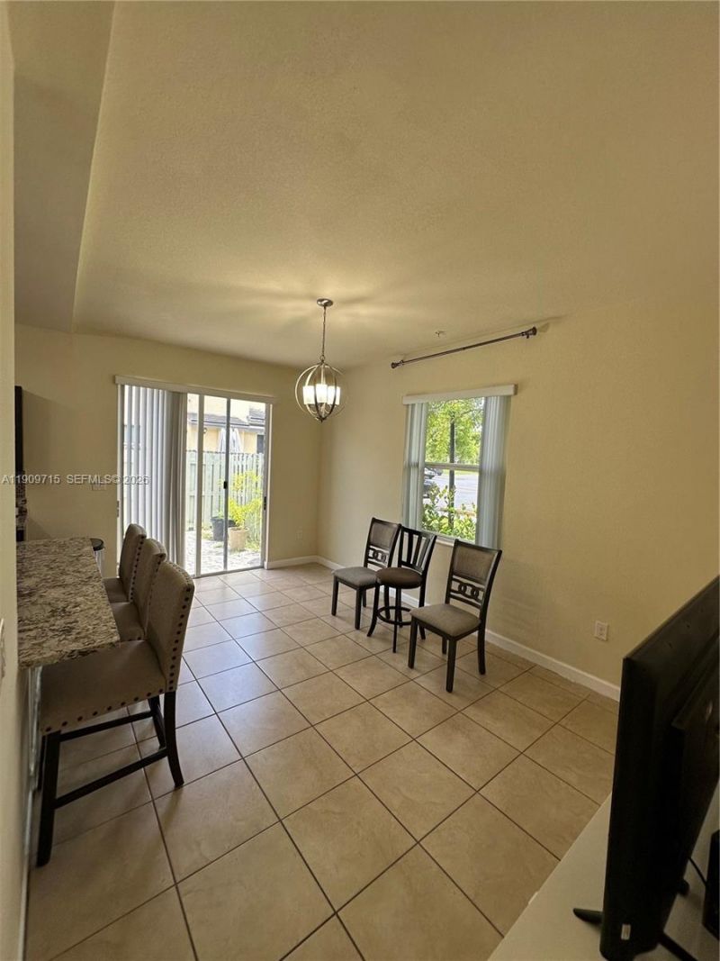 133 SE 28th Ter, Unit 8, Homestead, FL 33033 Photo