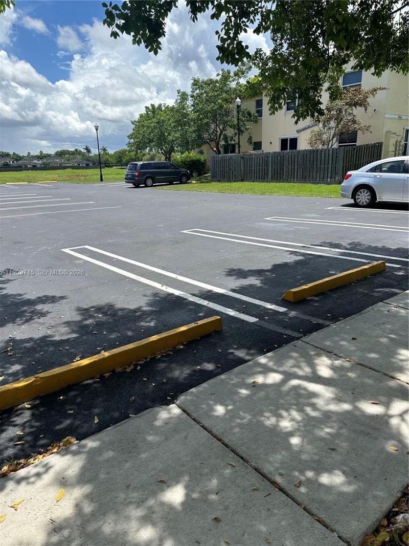 133 SE 28th Ter, Unit 8, Homestead, FL 33033 Photo