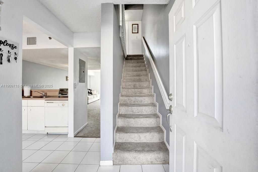 174 Riviera Cir, Unit 27-4, Weston, FL 33326 Photo