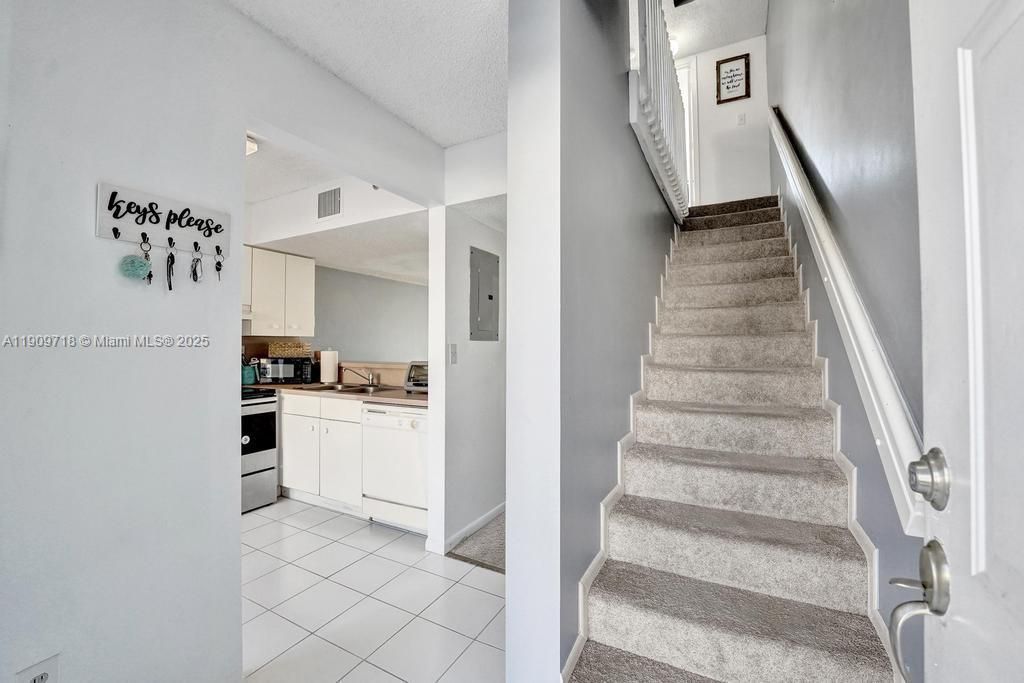 174 Riviera Cir, Unit 27-4, Weston, FL 33326 Photo