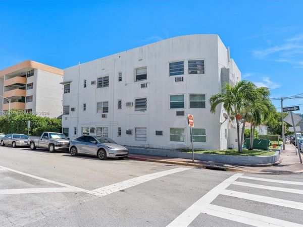 420 78th St, Miami Beach, FL 33141