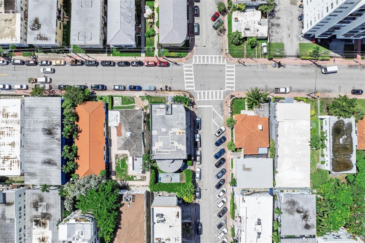 420 78th St, Miami Beach, FL 33141 Photo