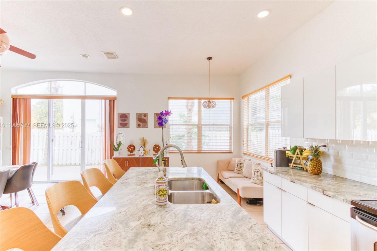 3839 SW 51st St, Hollywood, FL 33312 Photo