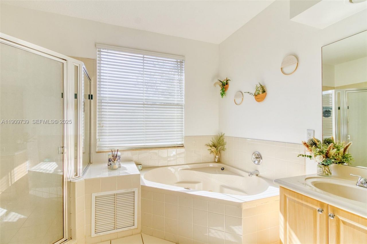 3839 SW 51st St, Hollywood, FL 33312 Photo