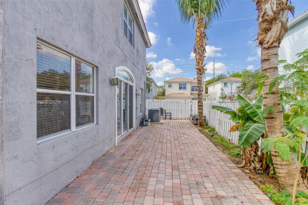 3839 SW 51st St, Hollywood, FL 33312 Photo