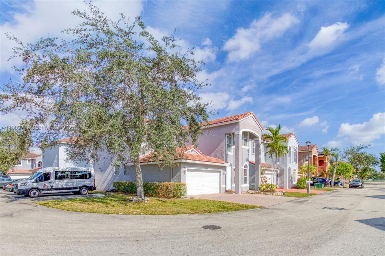 3839 SW 51st St, Hollywood, FL 33312 Photo