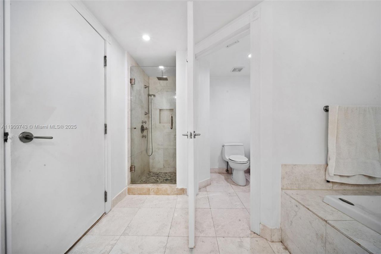 9401 NE Collins Ave, Unit 205, Surfside, FL 33154 Photo