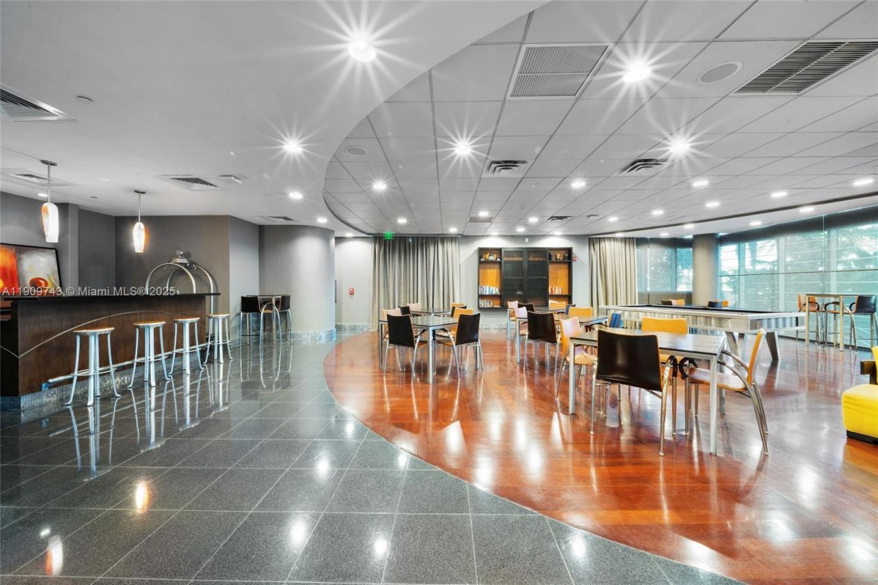 9401 NE Collins Ave, Unit 205, Surfside, FL 33154 Photo