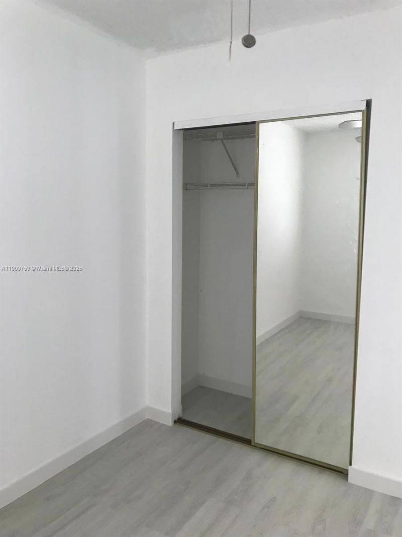 438 NE 210th Cir Ter, Unit 203-4B, Miami, FL 33179 Photo