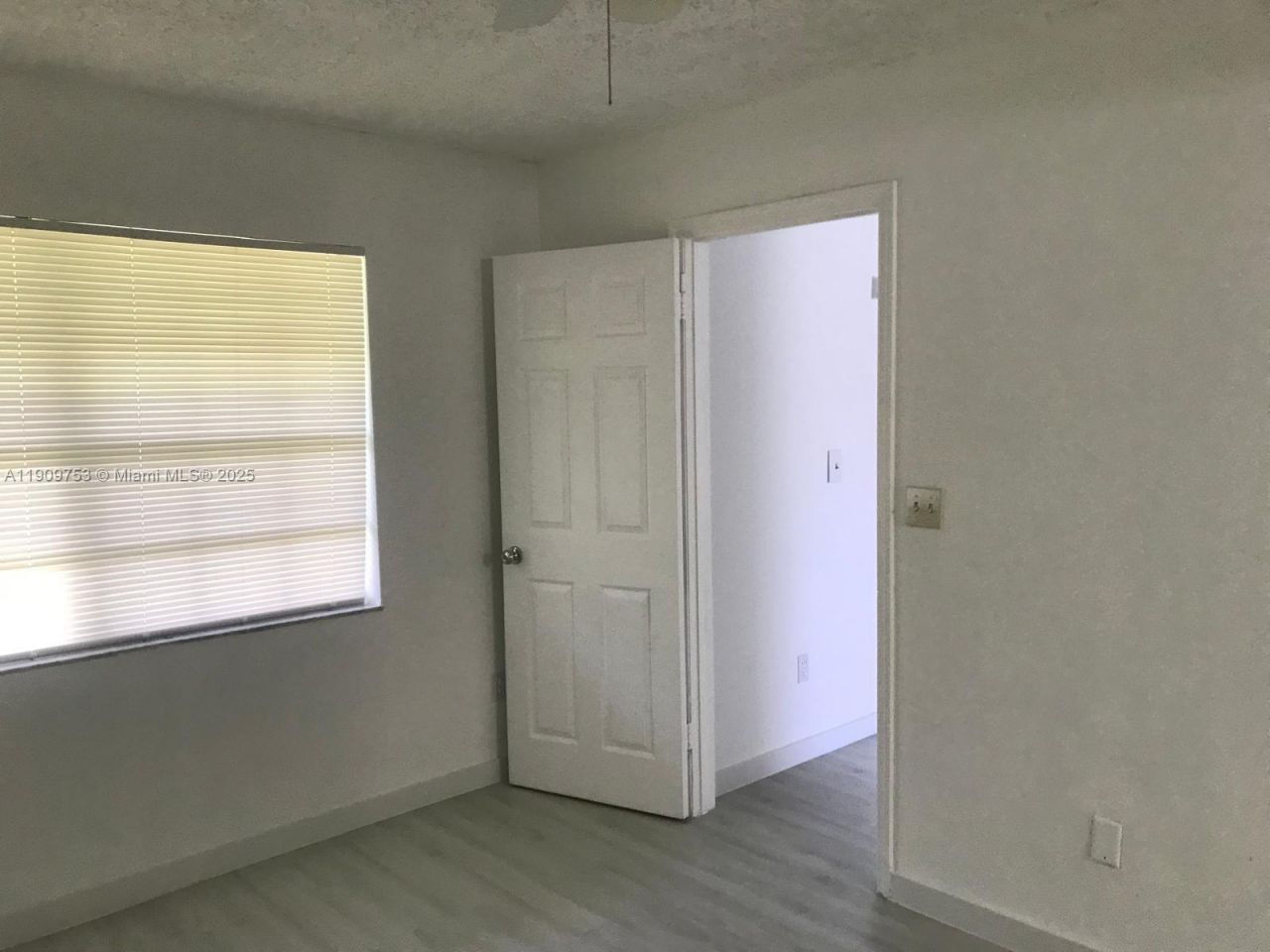 438 NE 210th Cir Ter, Unit 203-4B, Miami, FL 33179 Photo