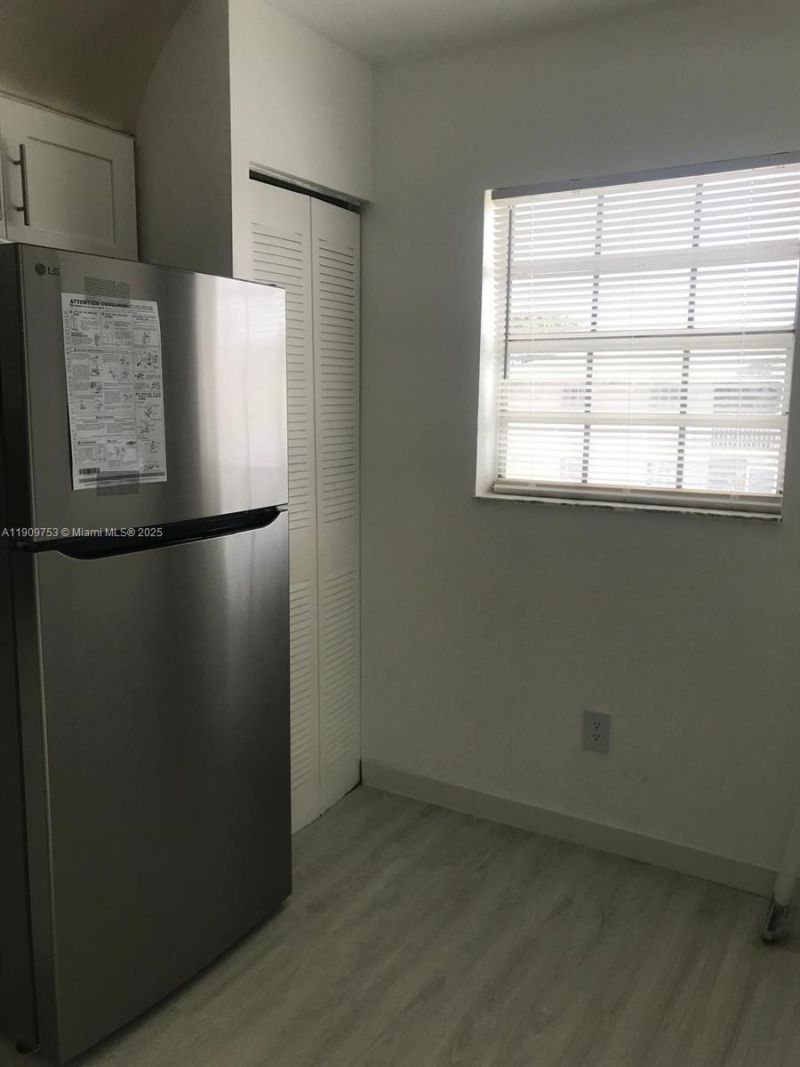 438 NE 210th Cir Ter, Unit 203-4B, Miami, FL 33179 Photo