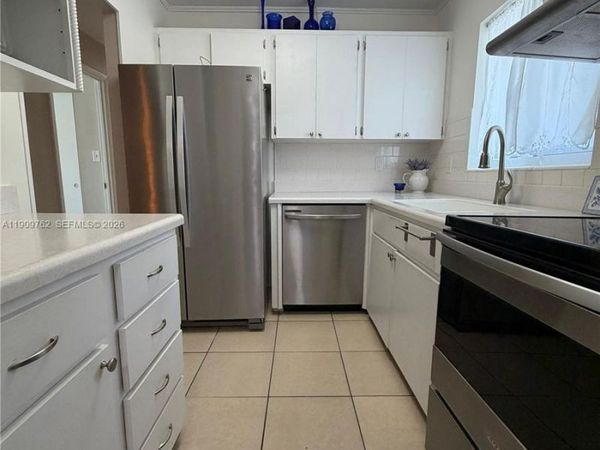 1832 Sunny Drive, Unit D-32, Bradenton, FL 34207