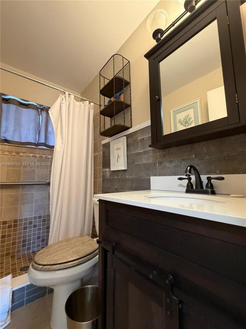 1832 Sunny Drive, Unit D-32, Bradenton, FL 34207 Photo