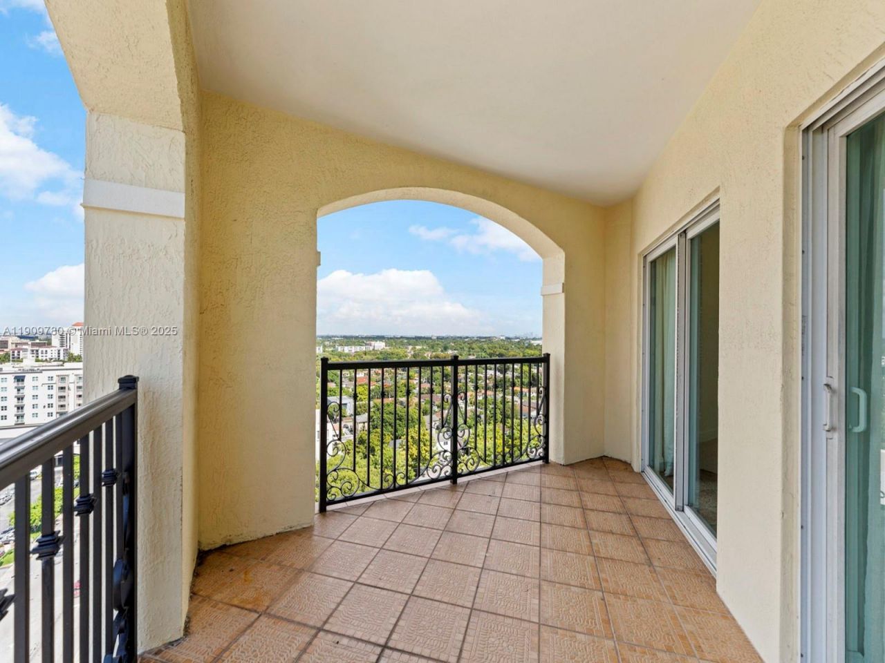 1627 SW 37th Ave, Unit 1103, Miami, FL 33145 Photo