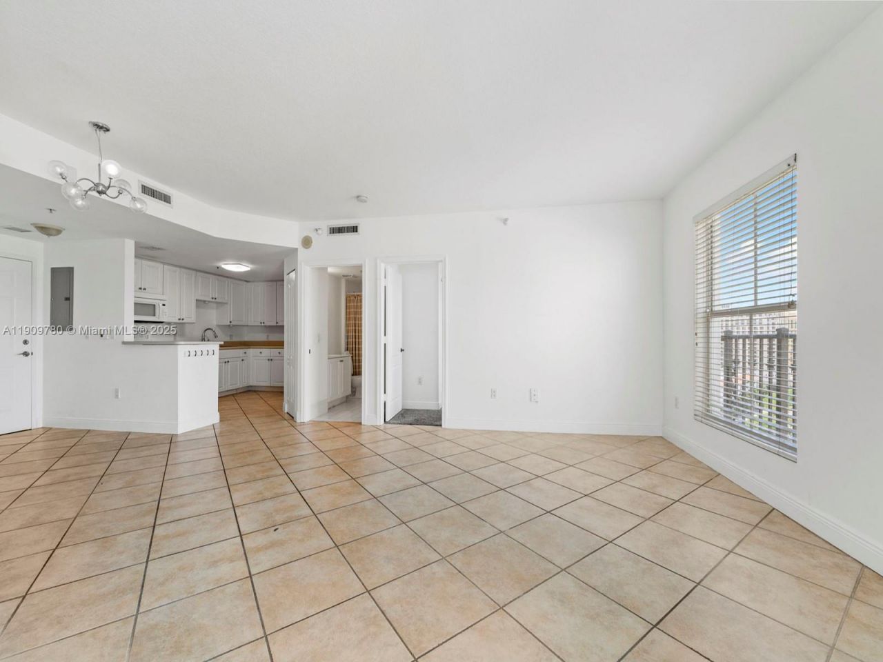 1627 SW 37th Ave, Unit 1103, Miami, FL 33145 Photo