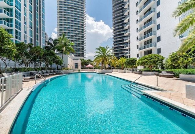 1060 Brickell Ave, Unit 1701, Miami, FL 33131 Photo