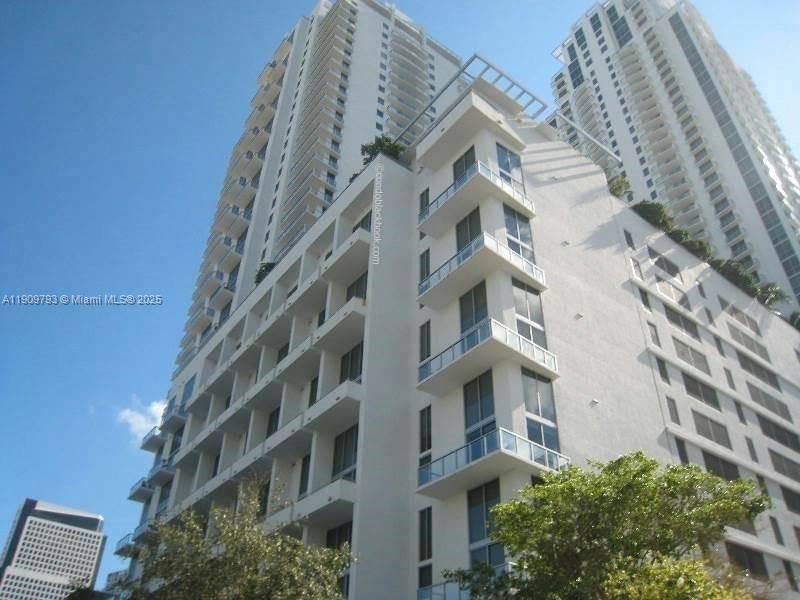 1060 Brickell Ave, Unit 1701, Miami, FL 33131 Photo