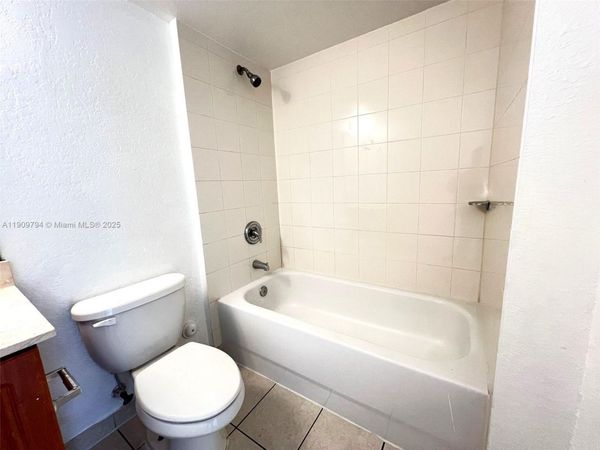 13820 NE 3rd Ct, Unit 109, North Miami, FL 33161