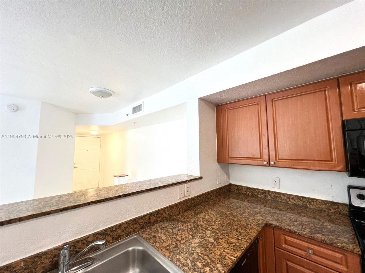 13820 NE 3rd Ct, Unit 109, North Miami, FL 33161 Photo