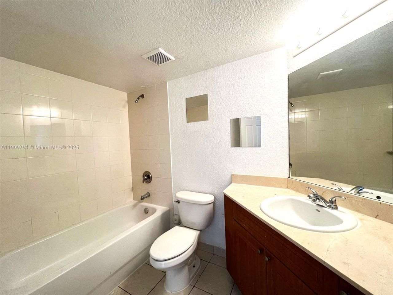 13820 NE 3rd Ct, Unit 109, North Miami, FL 33161 Photo
