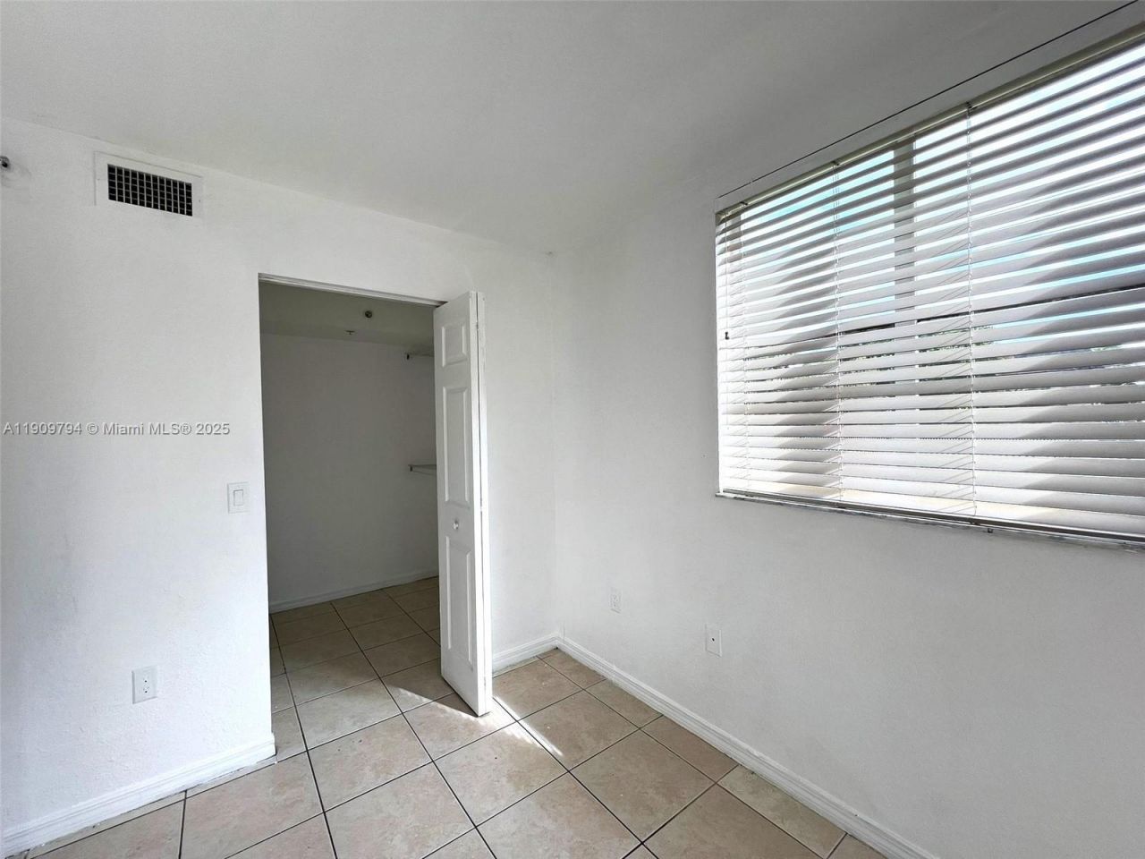 13820 NE 3rd Ct, Unit 109, North Miami, FL 33161 Photo