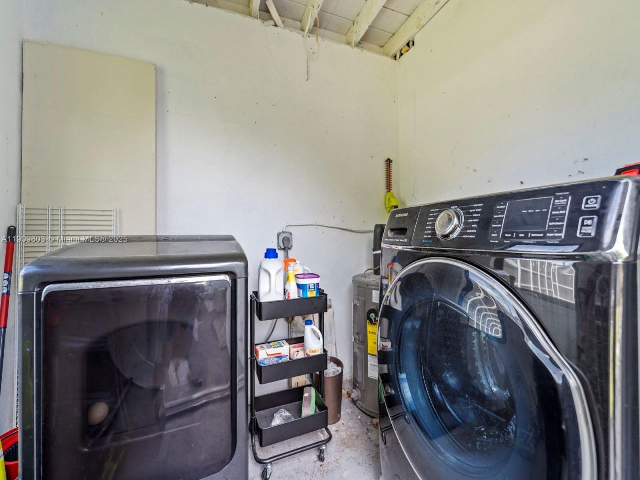 951 NE 155th Ter, North Miami Beach, FL 33162 Photo