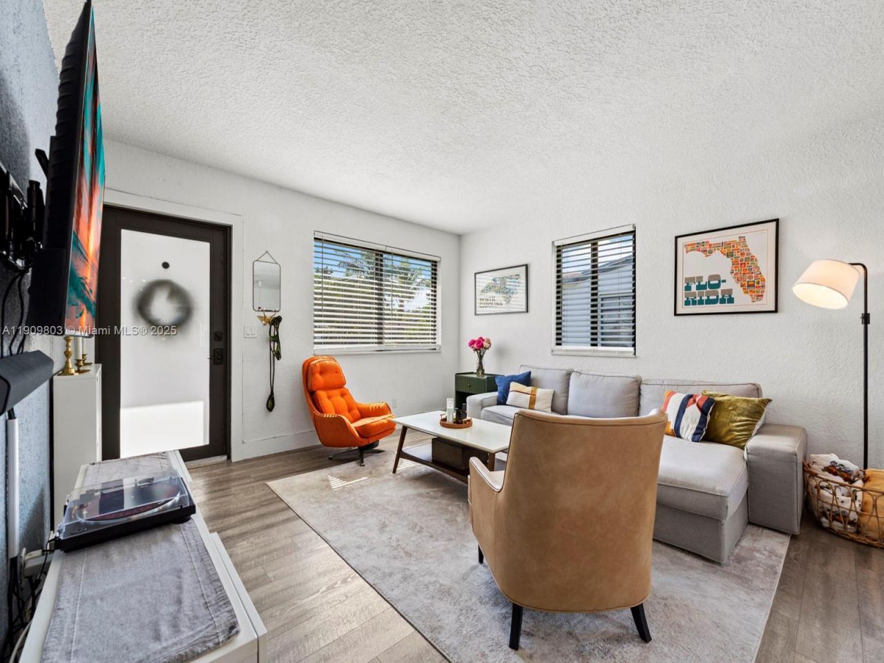 951 NE 155th Ter, North Miami Beach, FL 33162 Photo