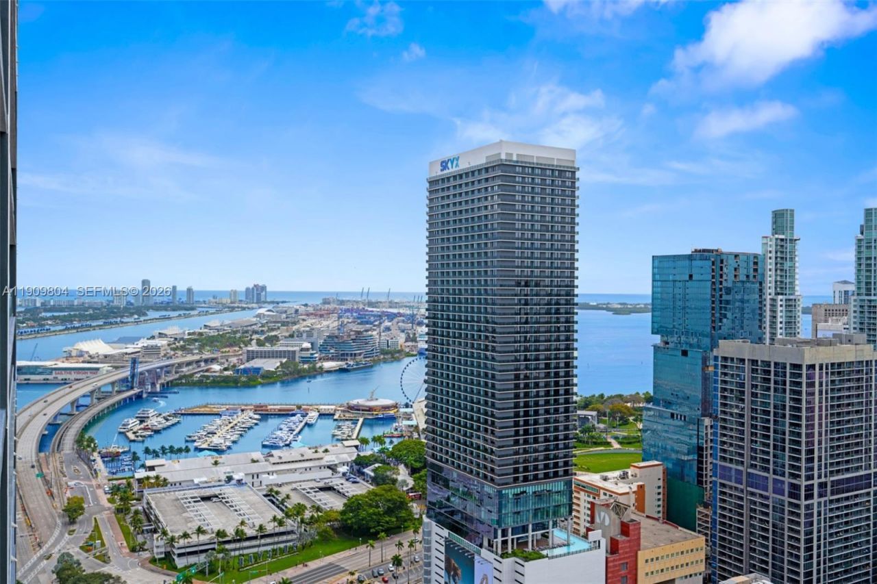 159 NE 6th St, Unit 3706, Miami, FL 33132 Photo