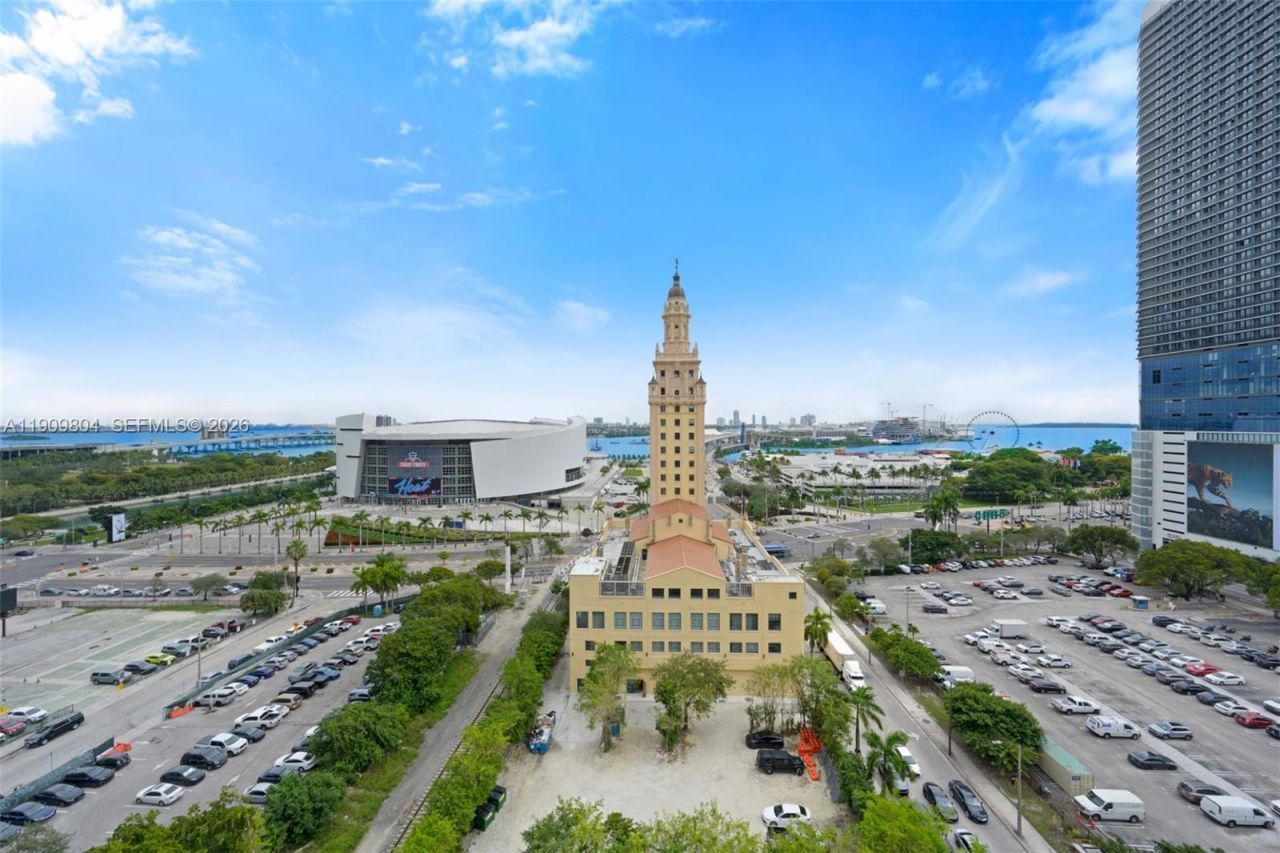 159 NE 6th St, Unit 3706, Miami, FL 33132 Photo