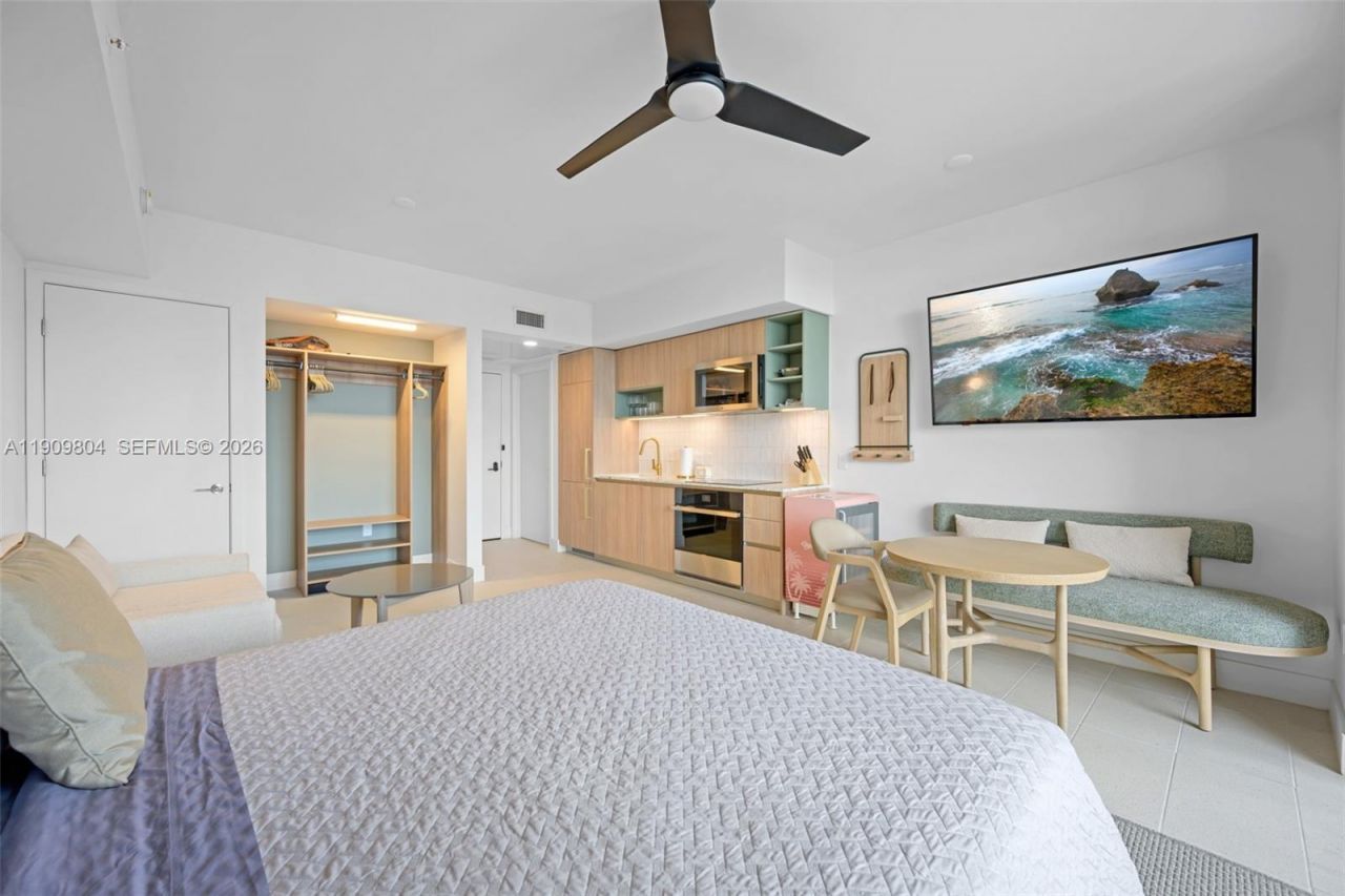 159 NE 6th St, Unit 3706, Miami, FL 33132 Photo