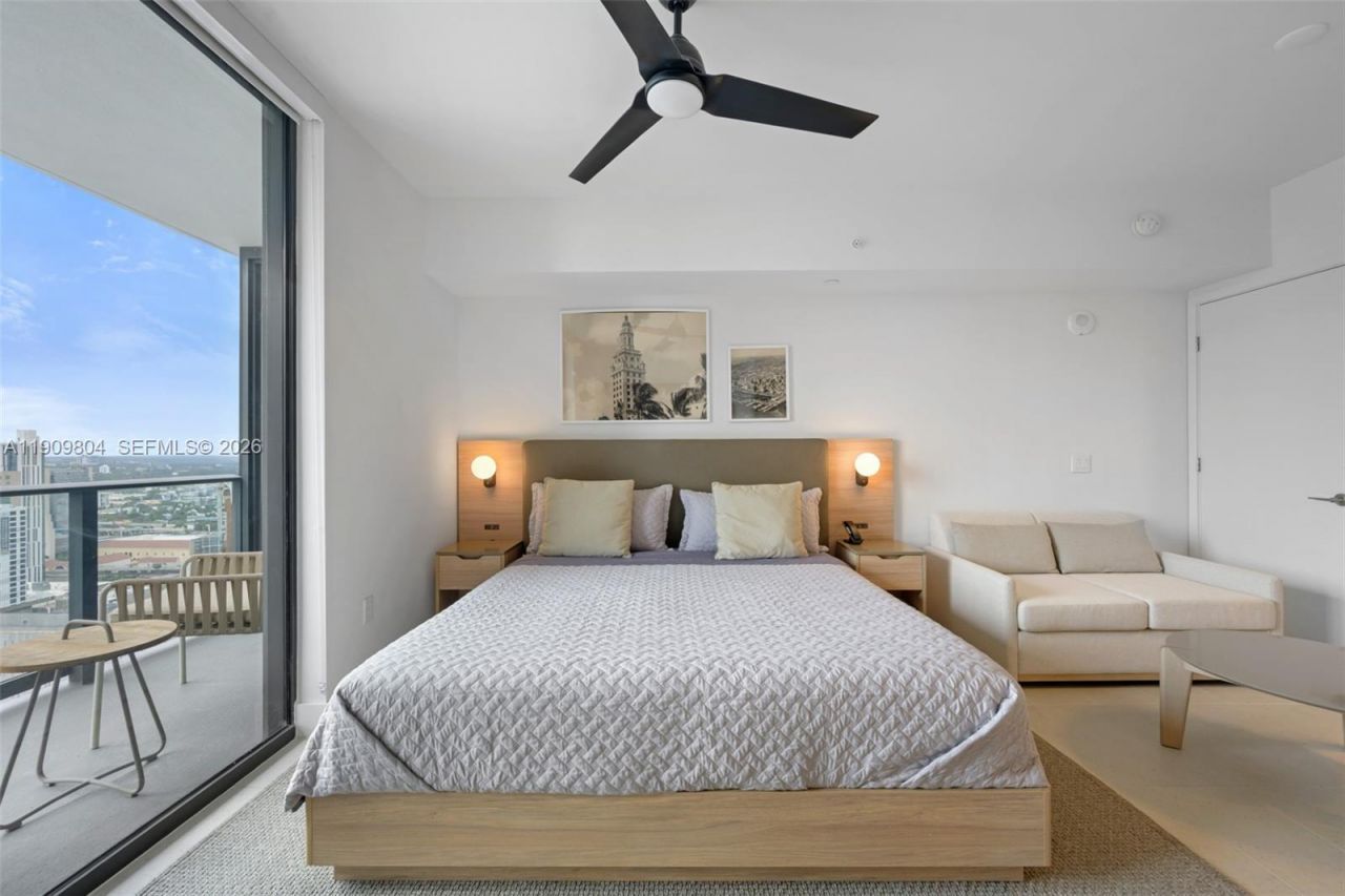 159 NE 6th St, Unit 3706, Miami, FL 33132 Photo