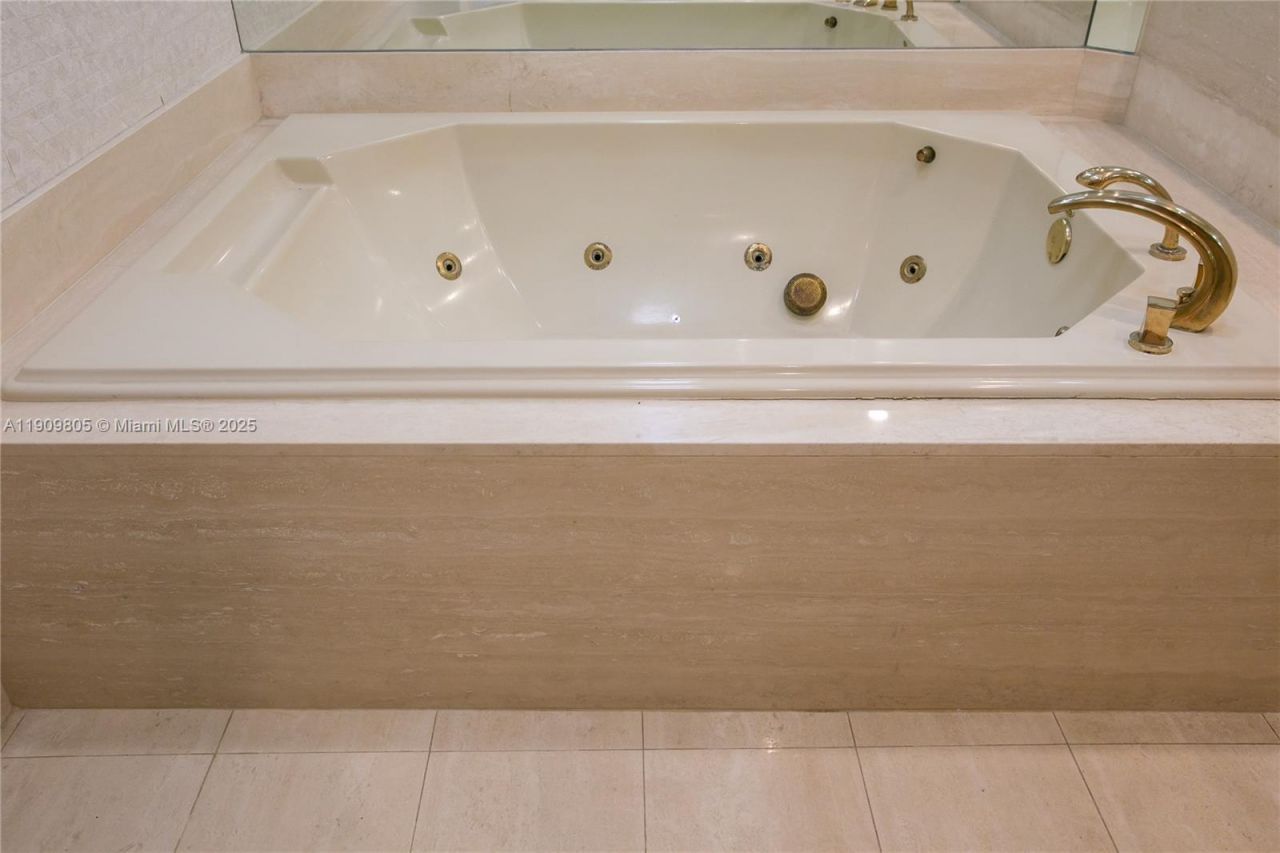 3000 Island Blvd, Unit WSTE1, Aventura, FL 33160 Photo