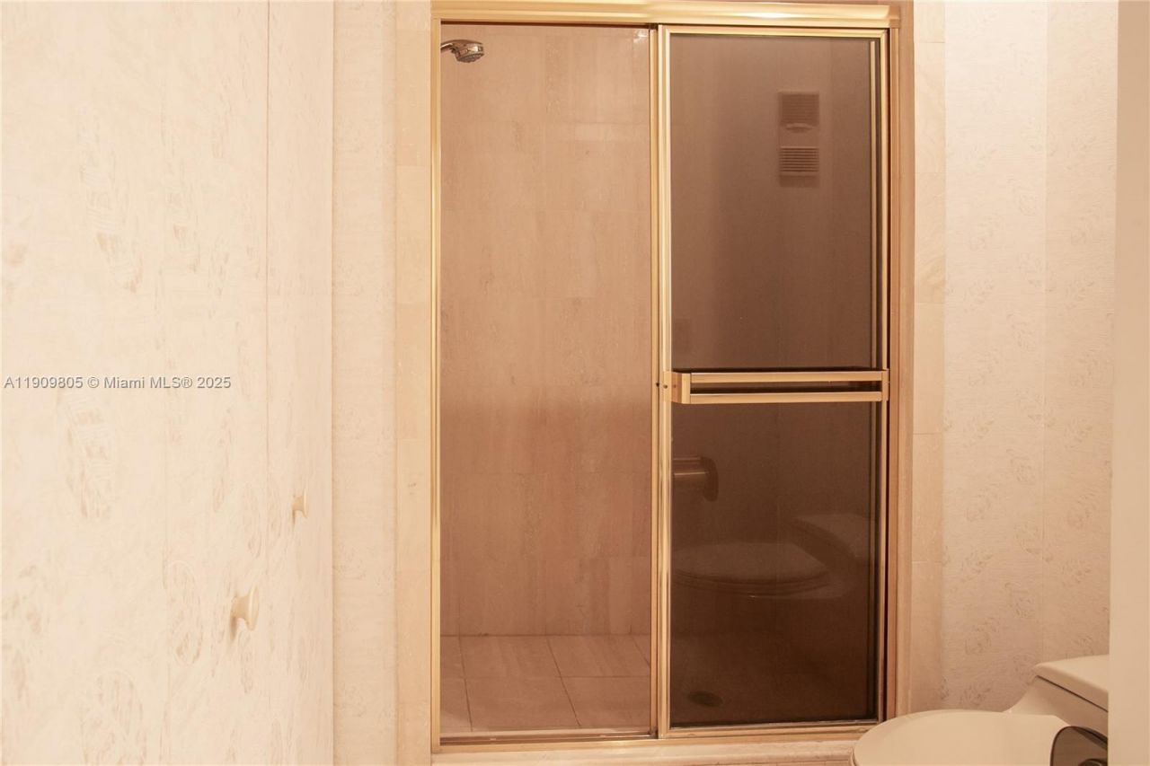 3000 Island Blvd, Unit WSTE1, Aventura, FL 33160 Photo