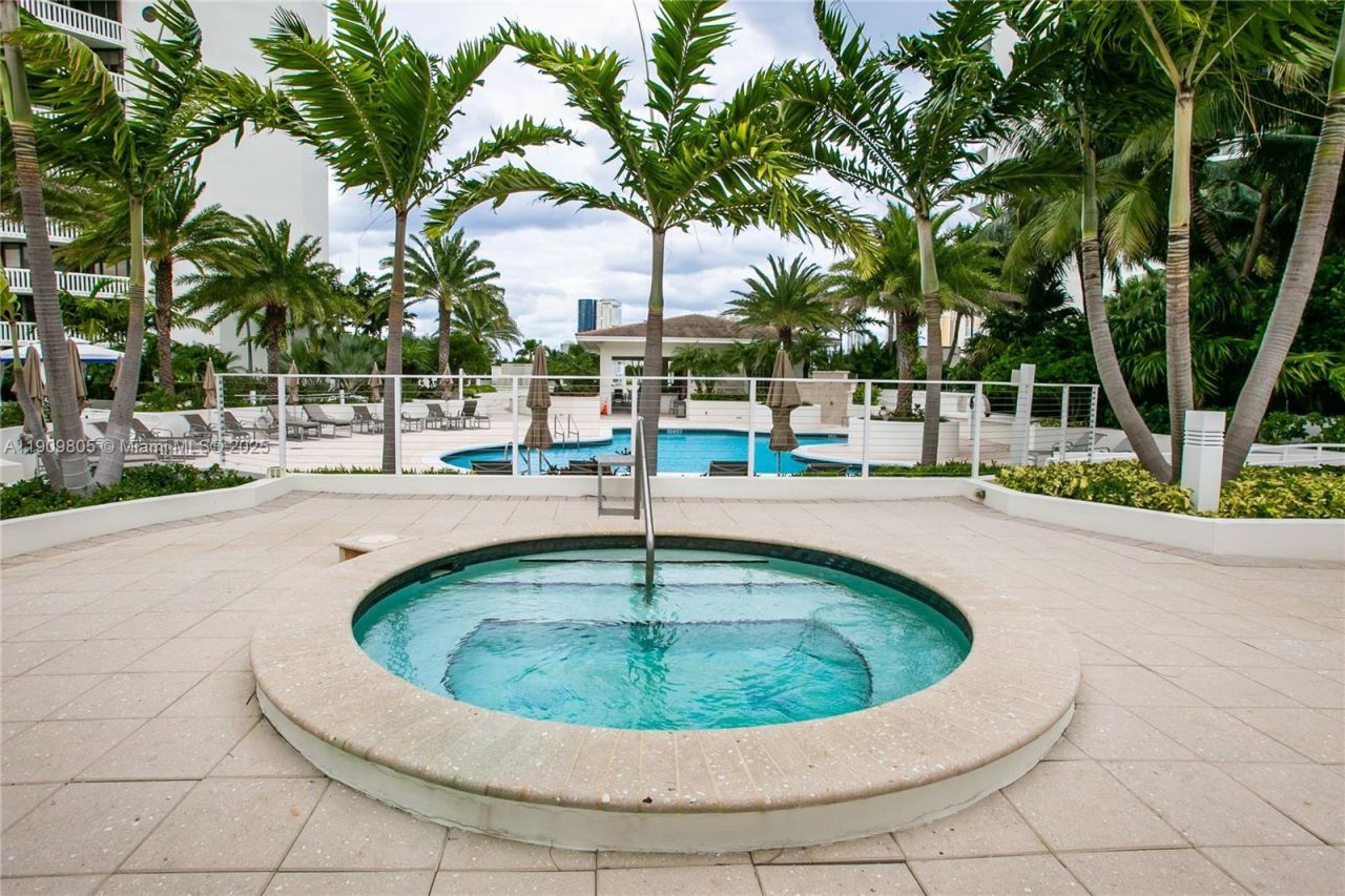 3000 Island Blvd, Unit WSTE1, Aventura, FL 33160 Photo