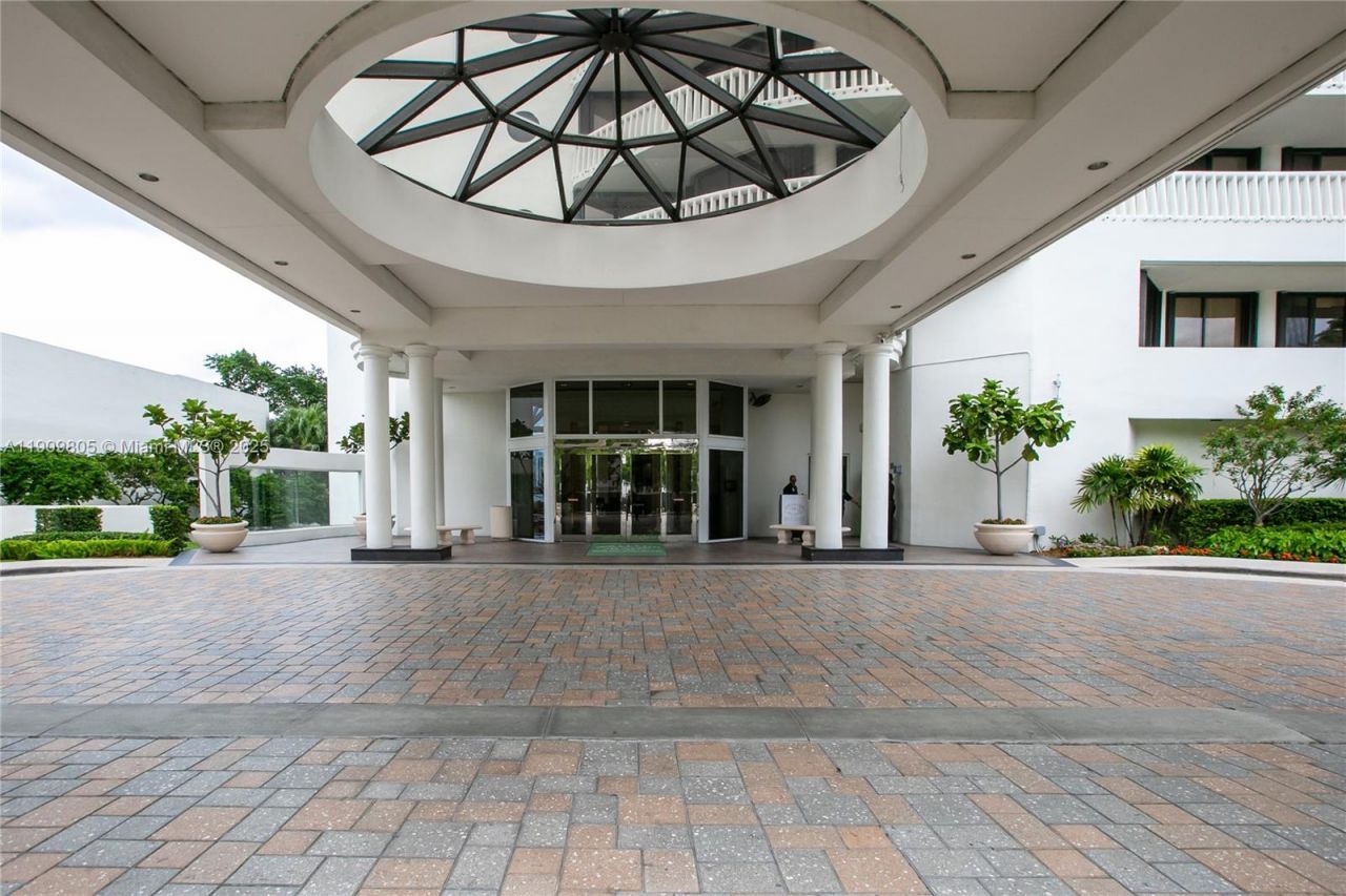 3000 Island Blvd, Unit WSTE1, Aventura, FL 33160 Photo