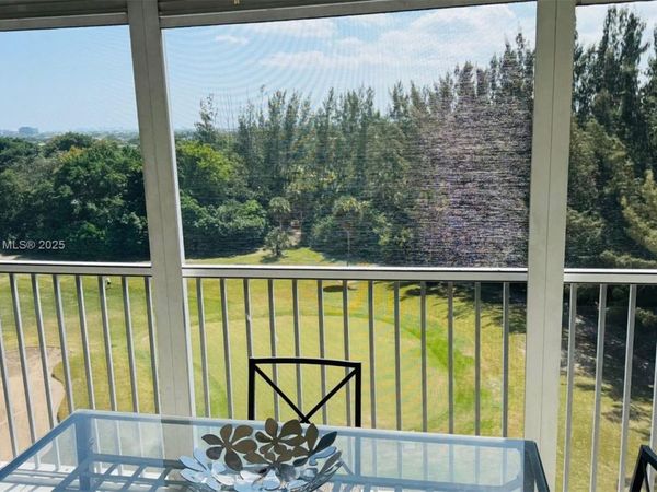 3150 N Palm Aire Dr, Unit 801, Pompano Beach, FL 33069