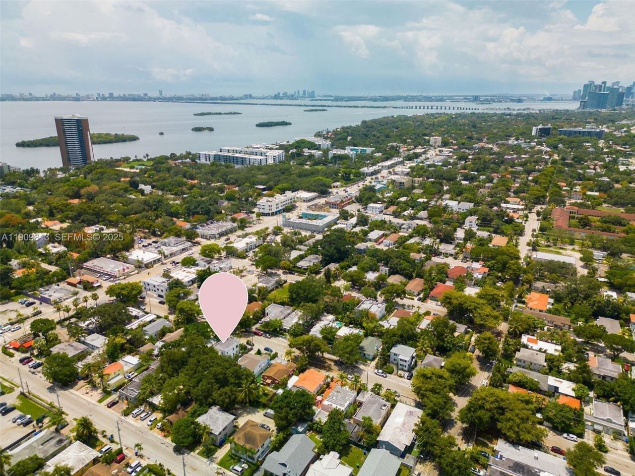 555 NE 70th St, Miami, FL 33138 Photo