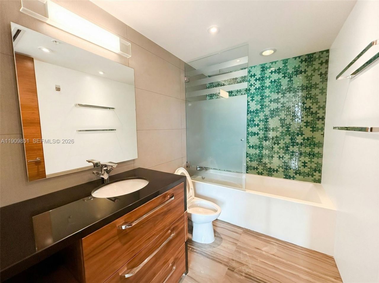 92 SW 3rd St, Unit PH5213, Miami, FL 33130 Photo