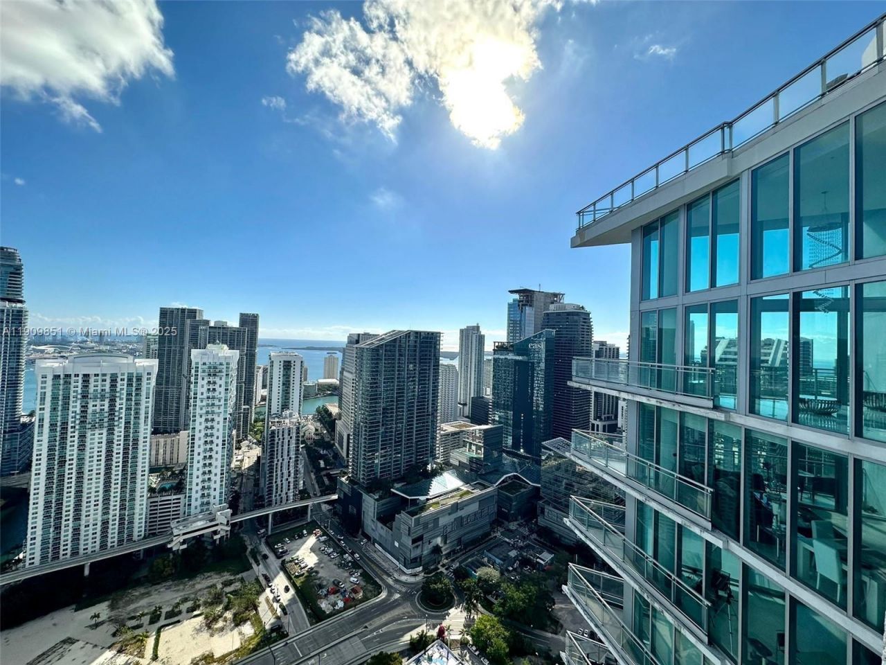 92 SW 3rd St, Unit PH5213, Miami, FL 33130 Photo