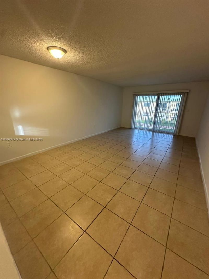 505 NW 177th St, Unit 235, Miami Gardens, FL 33169 Photo
