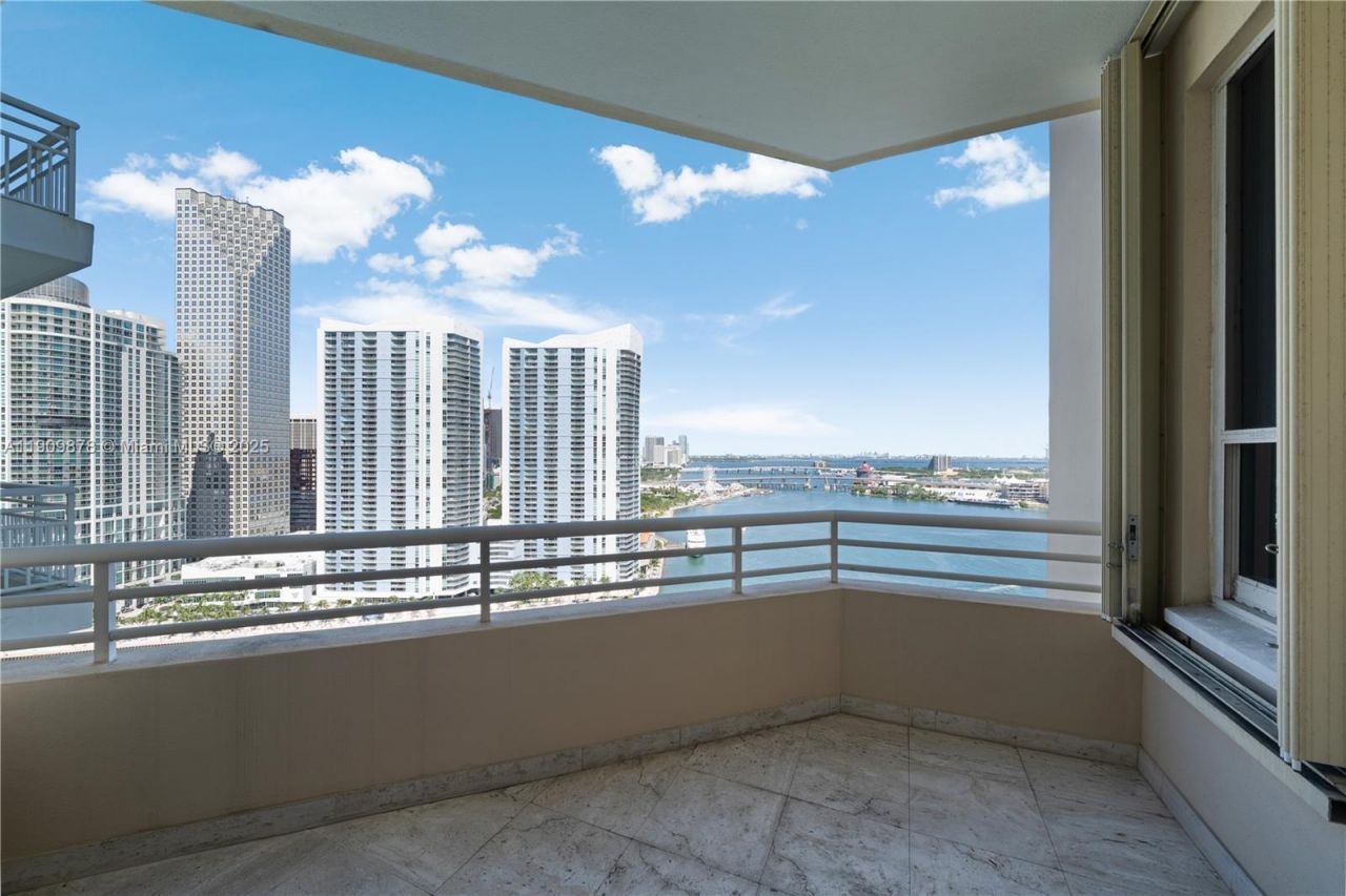 888 Brickell Key Dr, Unit 2610, Miami, FL 33131 Photo
