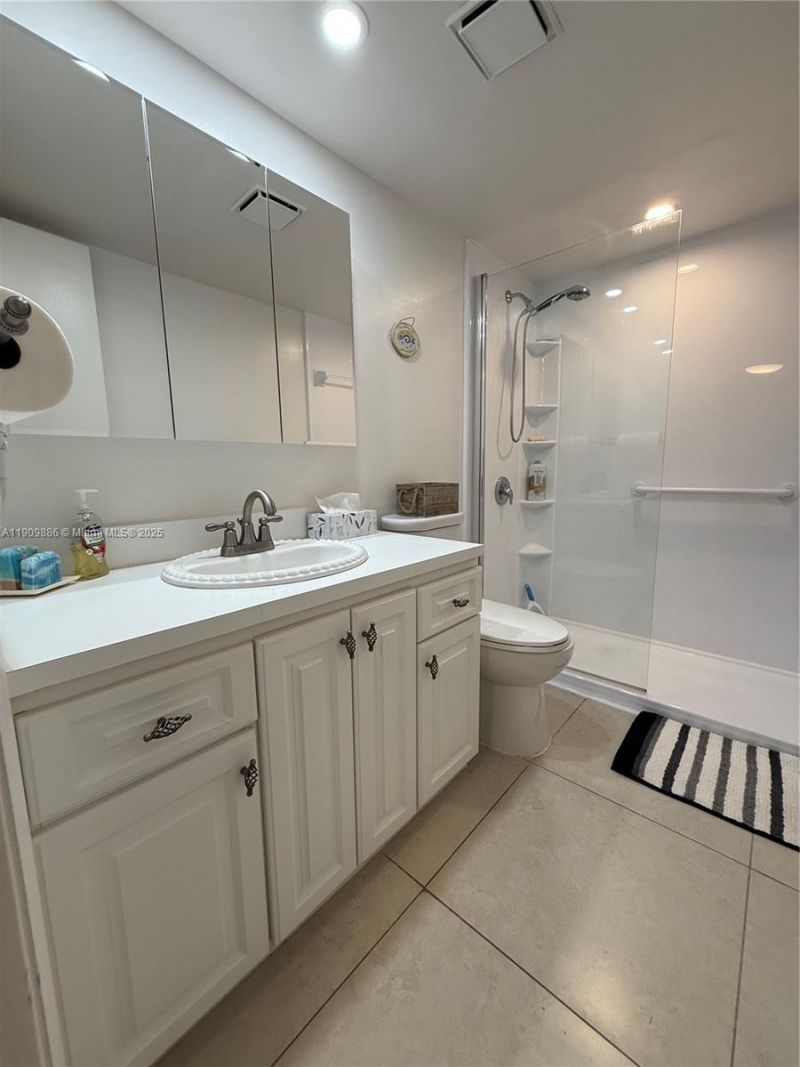 9741 Sunrise Lakes Blvd, Unit 107, Sunrise, FL 33322 Photo