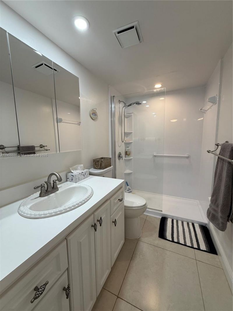 9741 Sunrise Lakes Blvd, Unit 107, Sunrise, FL 33322 Photo