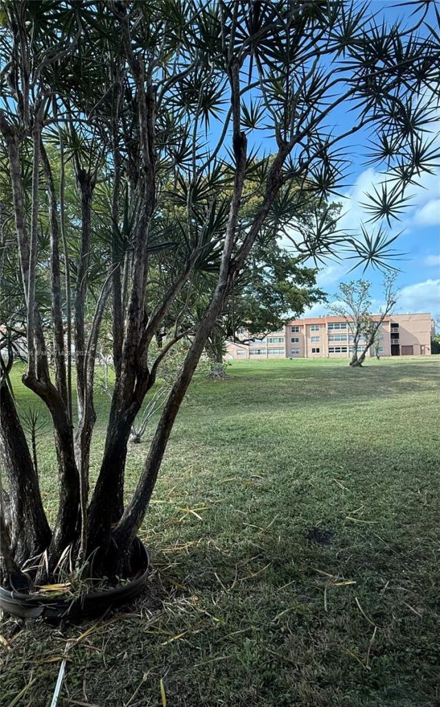 9741 Sunrise Lakes Blvd, Unit 107, Sunrise, FL 33322 Photo