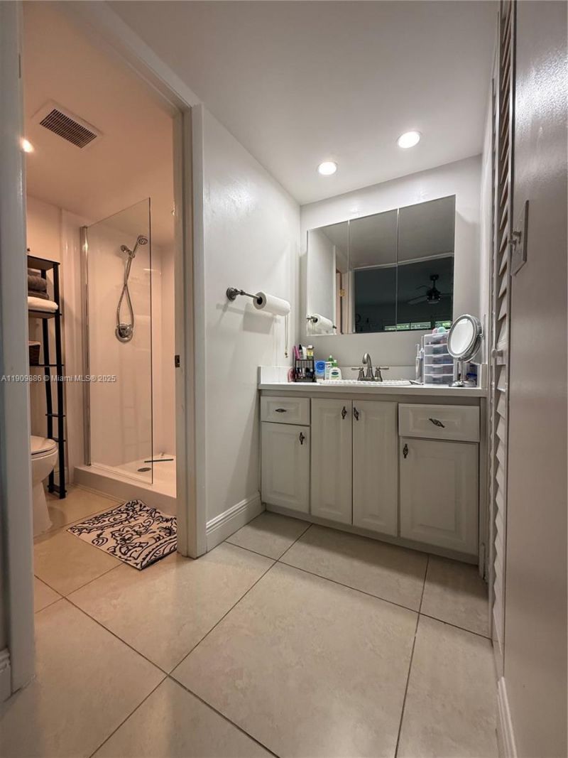 9741 Sunrise Lakes Blvd, Unit 107, Sunrise, FL 33322 Photo