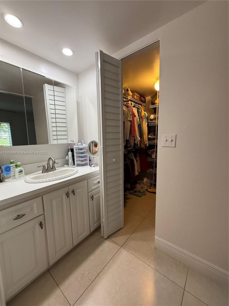 9741 Sunrise Lakes Blvd, Unit 107, Sunrise, FL 33322 Photo